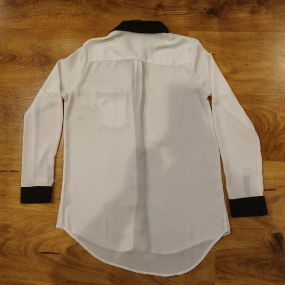 Free People Top Womens  Black White Blouse Hidden Button Boho Chic Sz XS - Picture 5 of 5